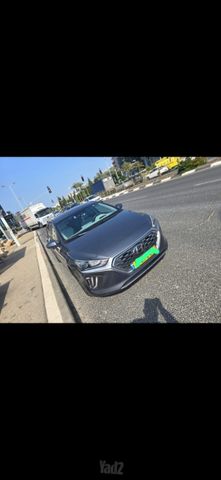 יונדאי איוניק