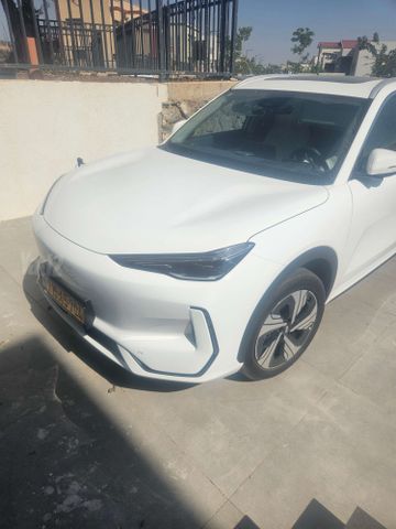 מודעת רכב ג׳ילי  גלקסי E5