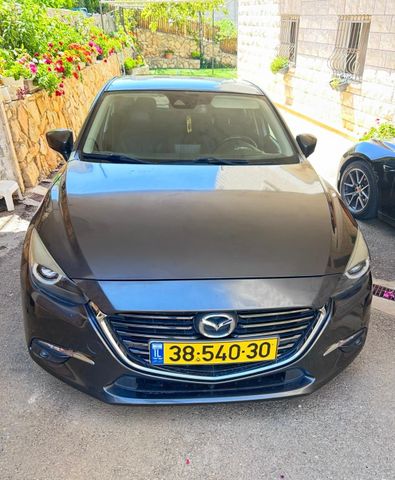 מודעת רכב מאזדה 3