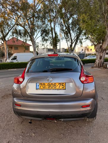 ניסאן ג'וק