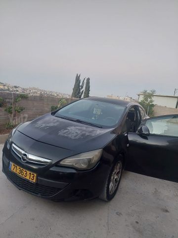 אופל אסטרה