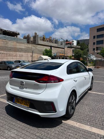 יונדאי איוניק