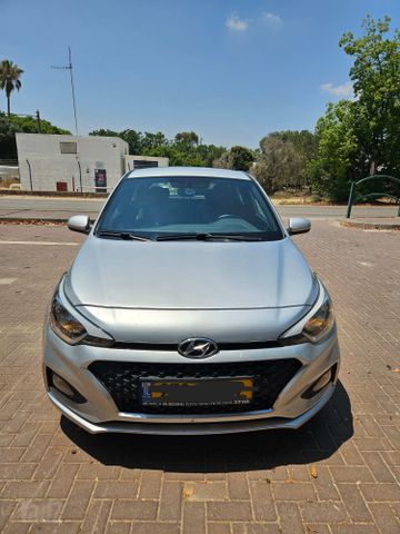יונדאי i20