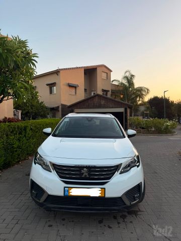 פיג'ו 5008