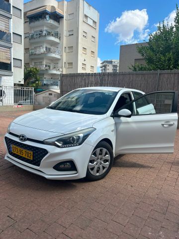 יונדאי i20