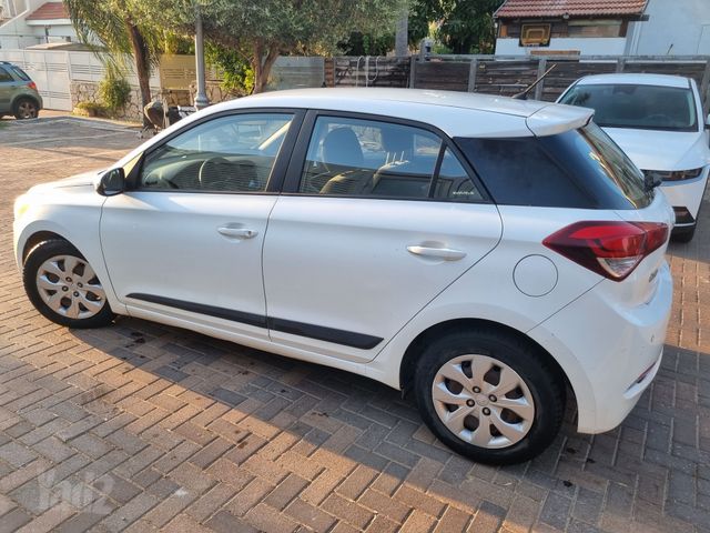 יונדאי i20