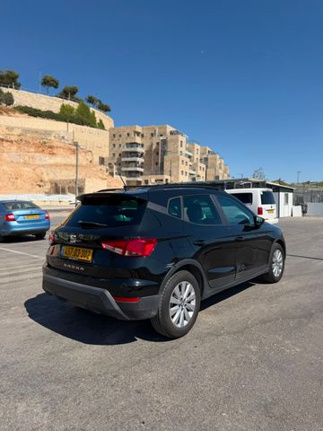 סיאט ארונה
