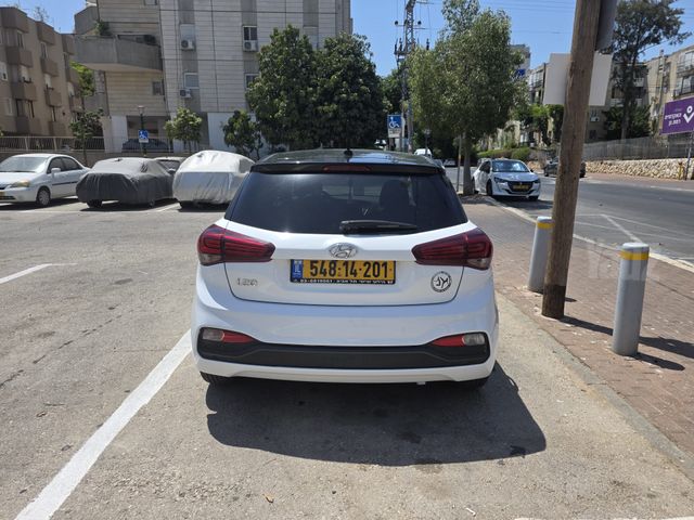 יונדאי i20