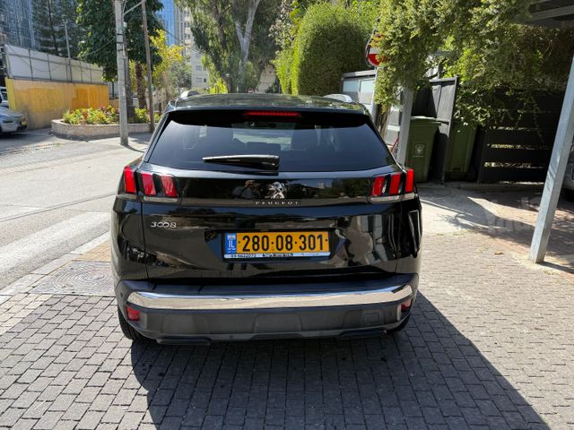 פיג'ו 3008