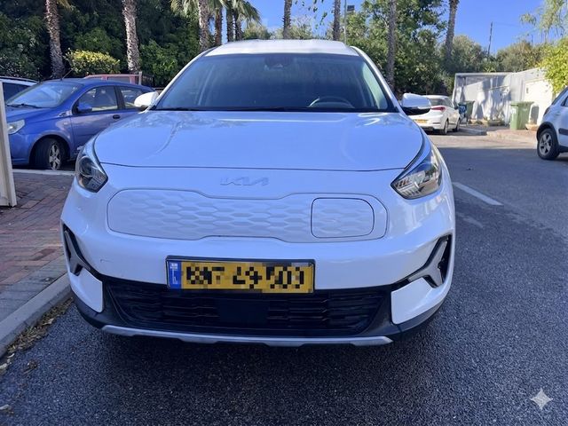 קיה נירו פלוס