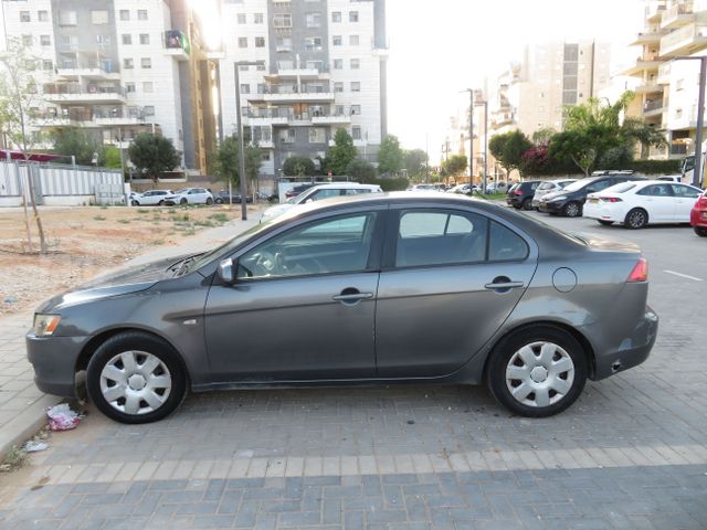 מיצובישי לנסר