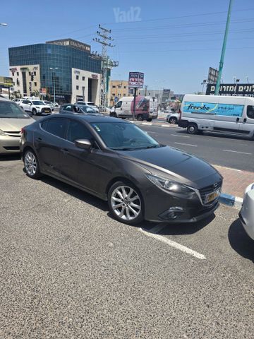 מאזדה 3