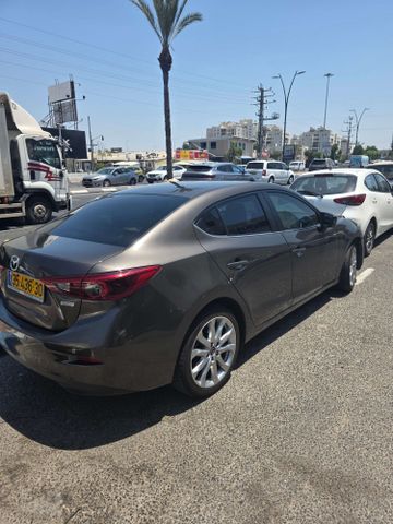 מאזדה 3