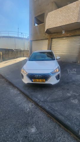 יונדאי איוניק