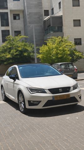 מודעת רכב סיאט לאון