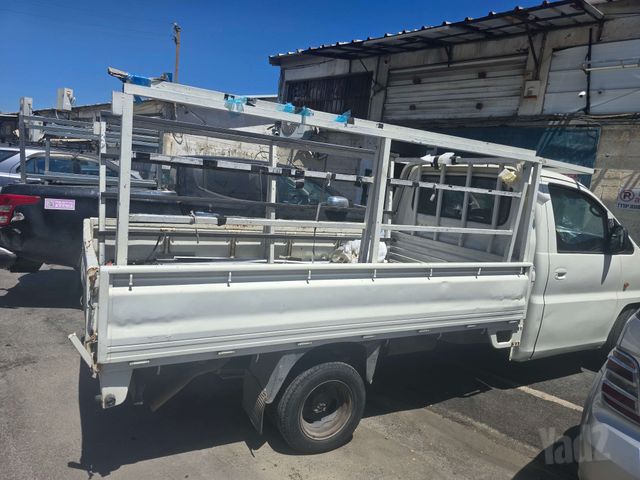 יונדאי H-1 / i800