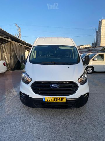 פורד טרנזיט קוסטום