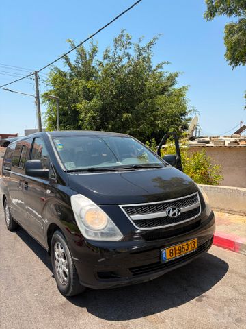 יונדאי H-1 / i800