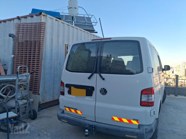 טרנספורטר 4X2 אוט׳ קומבי 3 מק 3 דל 2.0 (140 כ״ס)