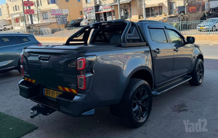 איסוזו די-מקס