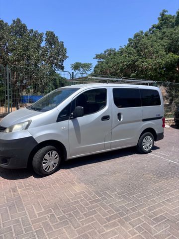 מודעת רכב ניסאן NV200