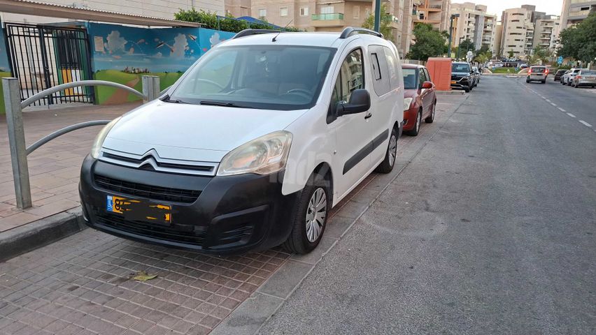 ברלינגו  Maxi ידני 3 דל 1.6 (90 כ״ס) [2015-2016]
