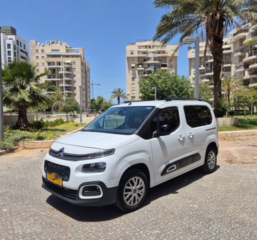 מודעת רכב סיטרואן ברלינגו