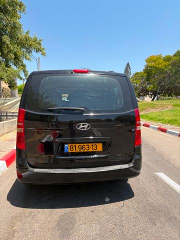 יונדאי H-1 / i800