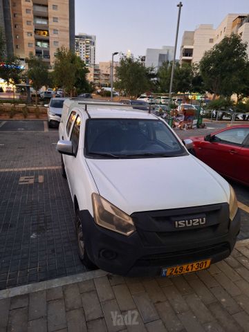 איסוזו די-מקס