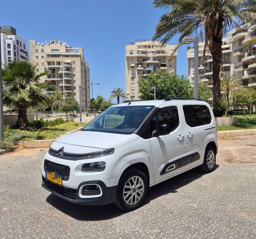 מודעת רכב סיטרואן ברלינגו