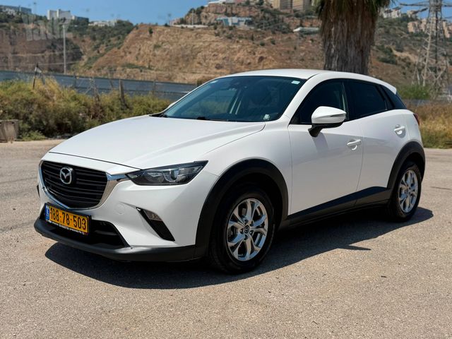 מודעת רכב מאזדה CX-3