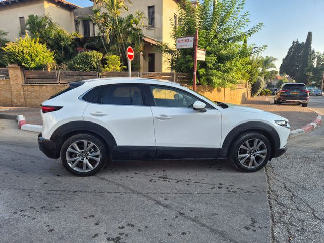 מאזדה CX-30
