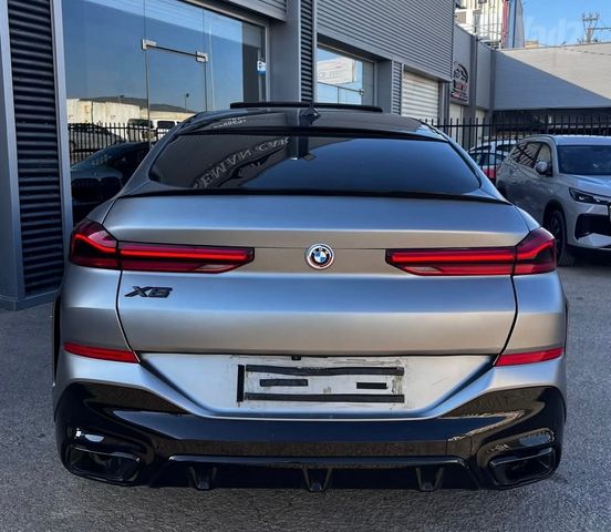 ב מ וו X6
