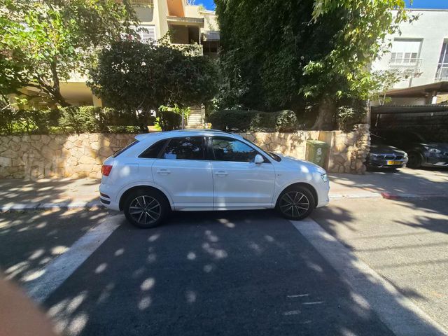 אאודי Q3
