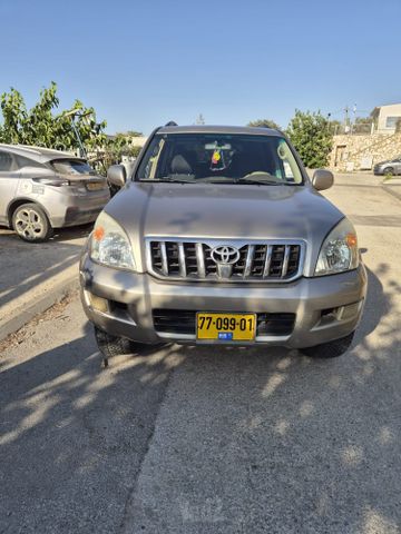 טויוטה לנד קרוזר