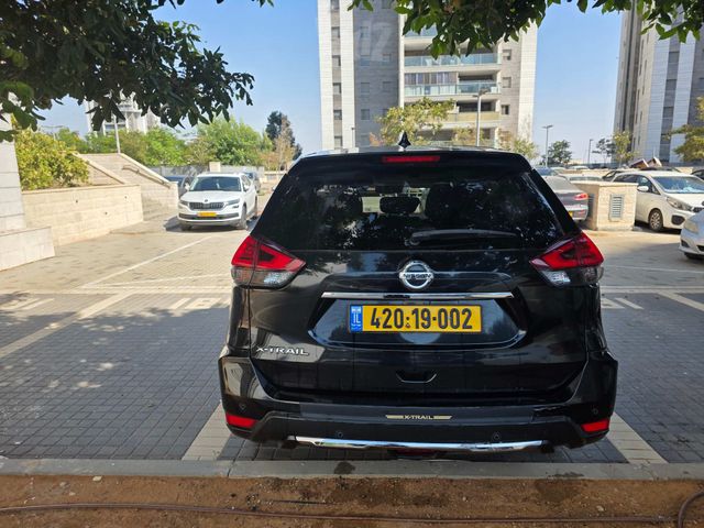 ניסאן אקס טרייל