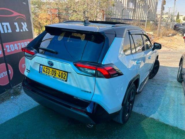 טויוטה RAV4