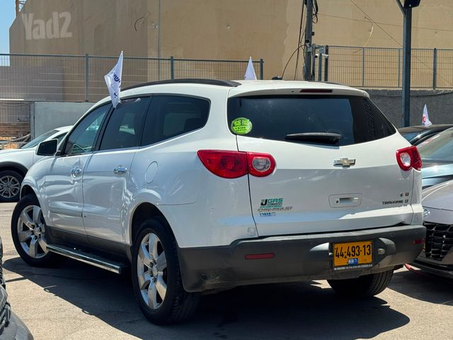 שברולט טראוורס