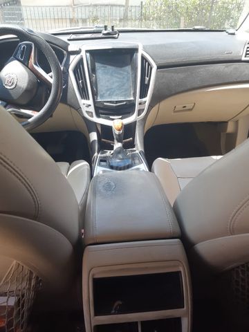קאדילק SRX