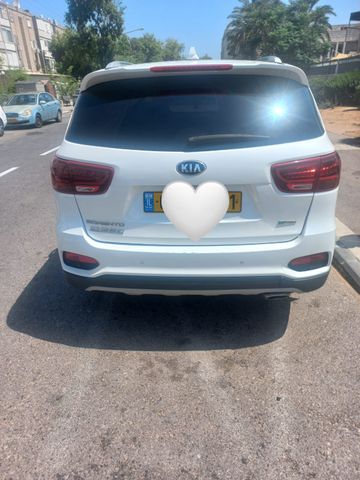 קיה סורנטו