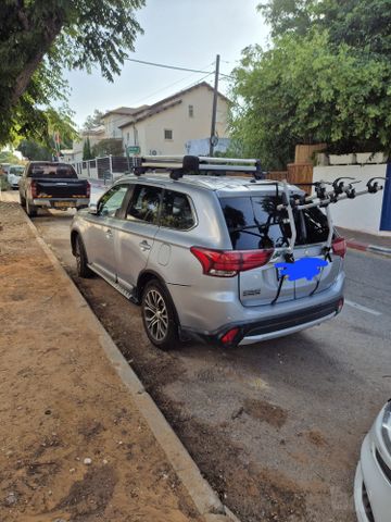 מיצובישי אאוטלנדר