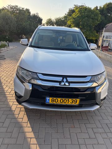 מיצובישי אאוטלנדר