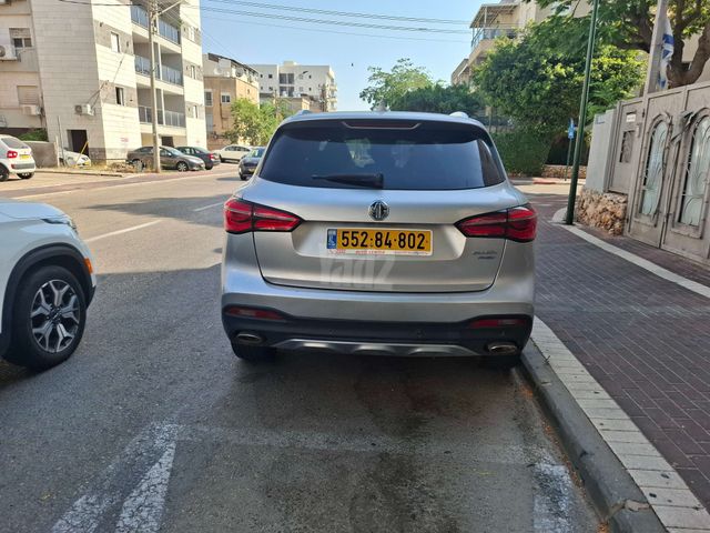 אם ג'י EHS PHEV