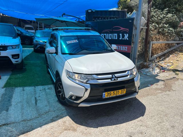 מיצובישי אאוטלנדר