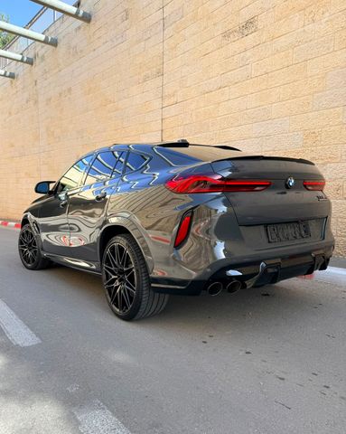 ב מ וו X6 M
