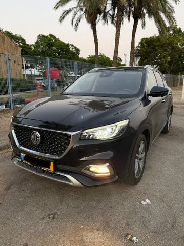 מודעת רכב אם ג'י EHS PHEV