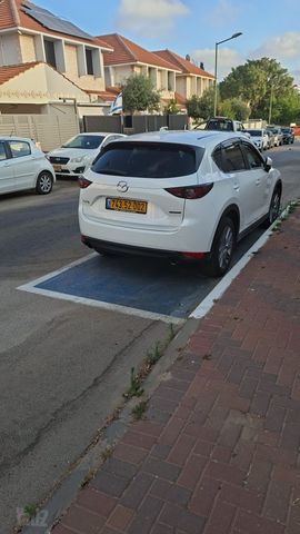 מודעת רכב מאזדה CX-5