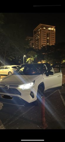 מודעת רכב טויוטה RAV4