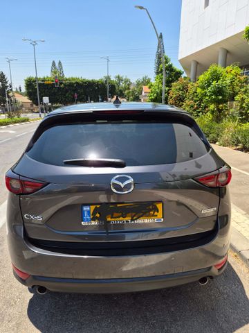 מודעת רכב מאזדה CX-5