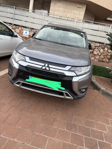 מיצובישי אאוטלנדר